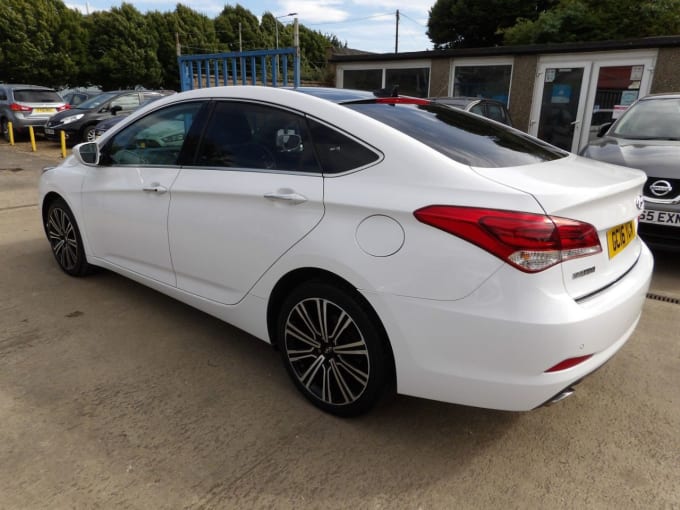 2025 Hyundai I40