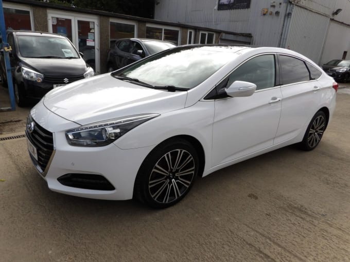 2025 Hyundai I40