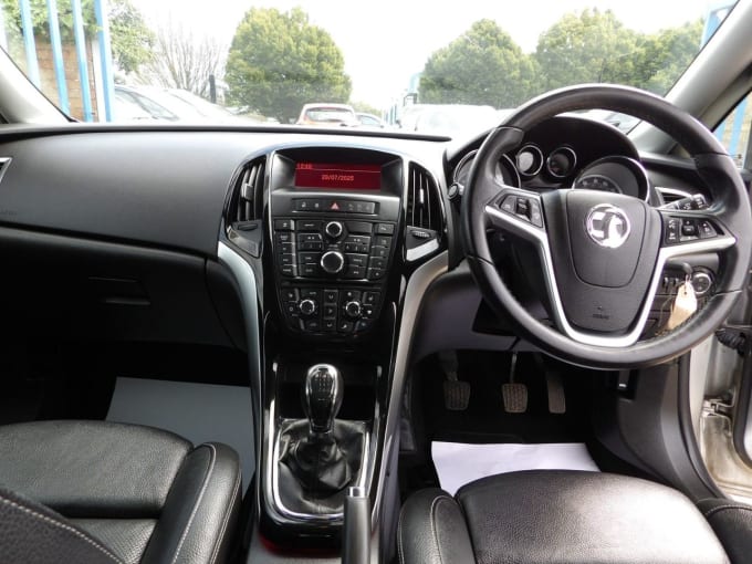2025 Vauxhall Astra