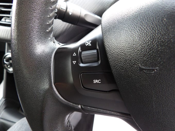 2025 Peugeot 208
