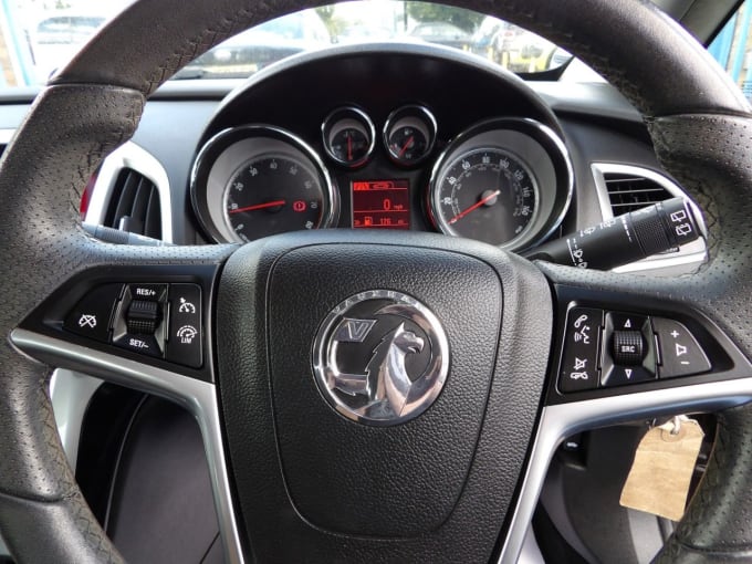 2025 Vauxhall Astra