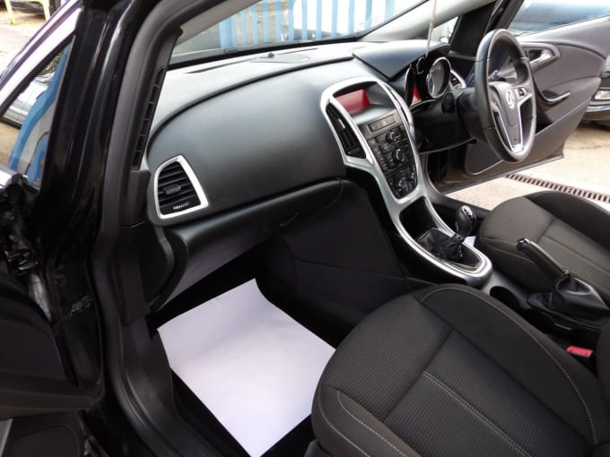 2025 Vauxhall Astra