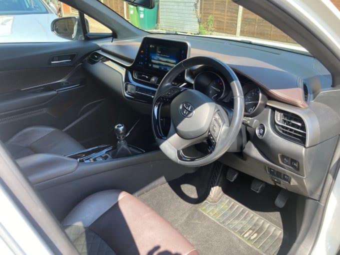 2025 Toyota Chr