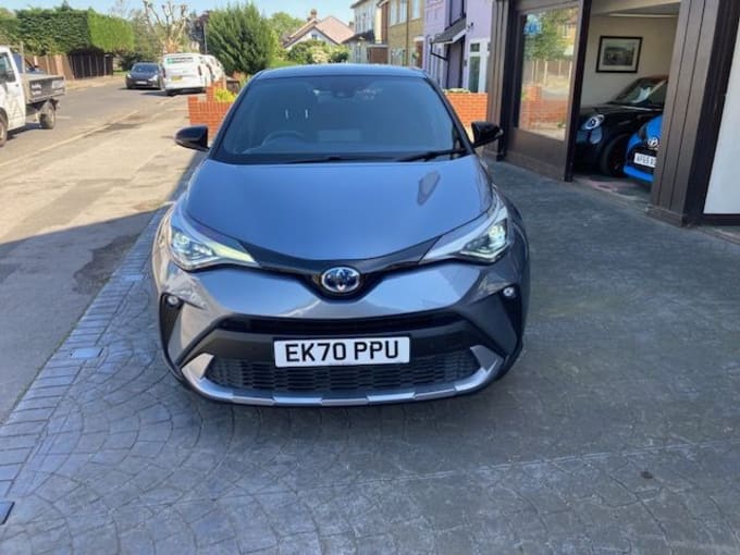 2025 Toyota C-hr