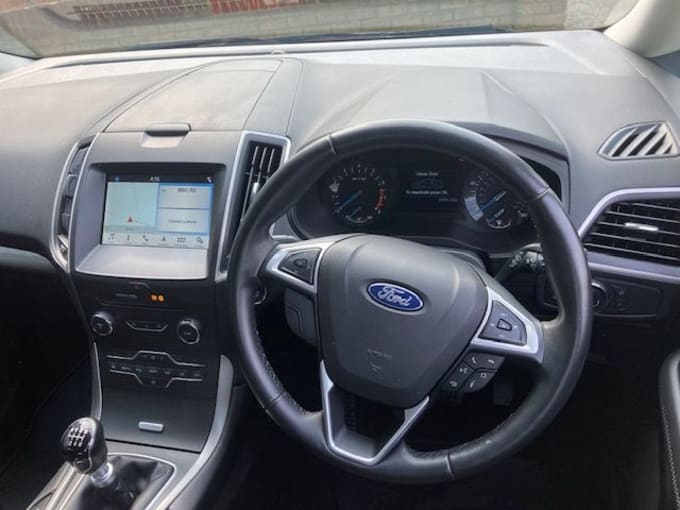 2025 Ford Galaxy