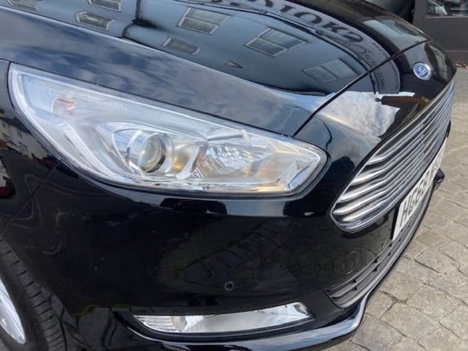 2025 Ford Galaxy