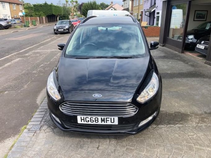 2025 Ford Galaxy