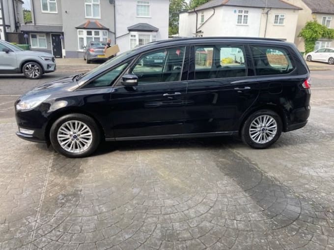 2025 Ford Galaxy