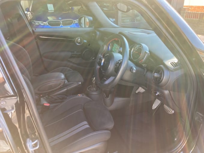 2025 Mini Hatch