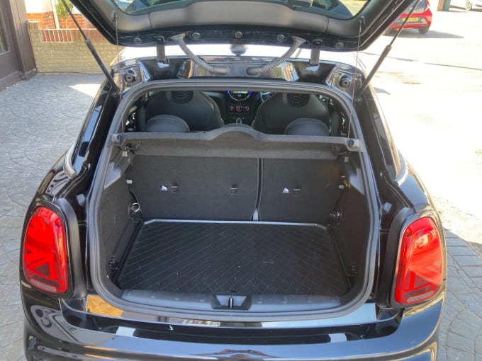 2025 Mini Hatch