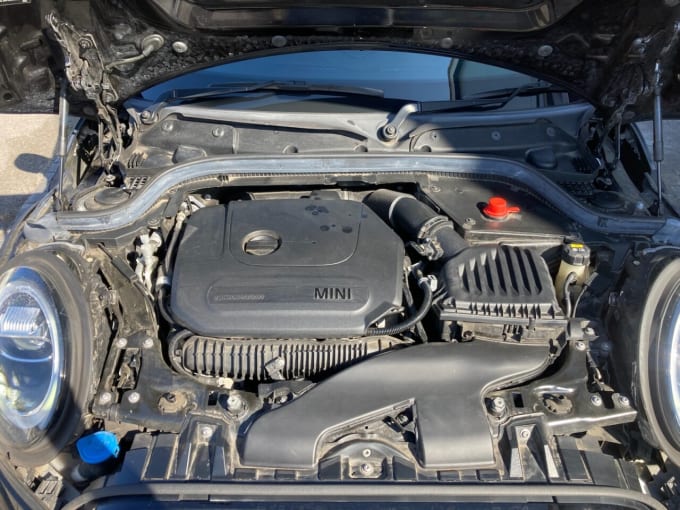 2025 Mini Hatch