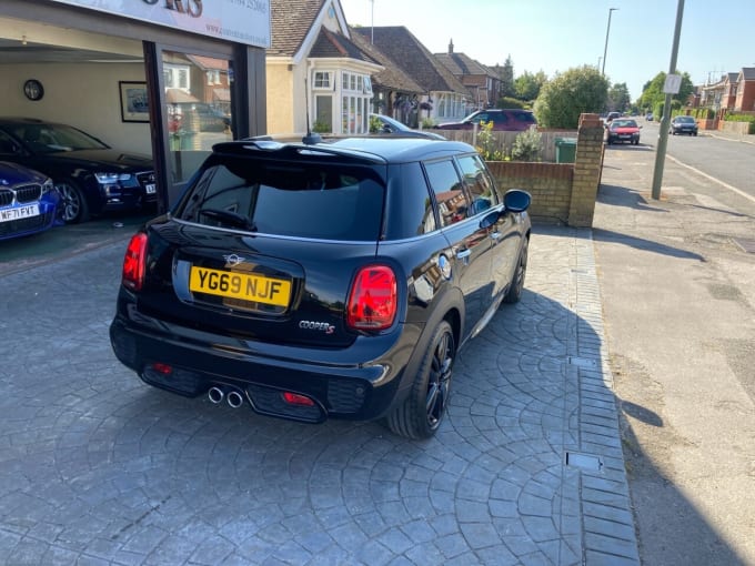 2025 Mini Hatch