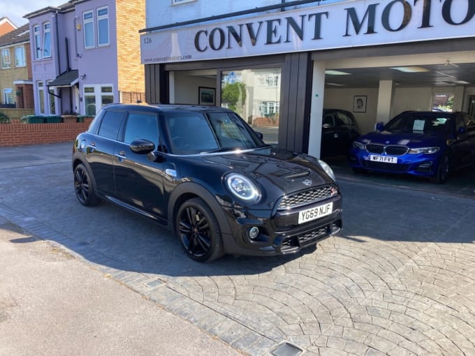 2025 Mini Hatch