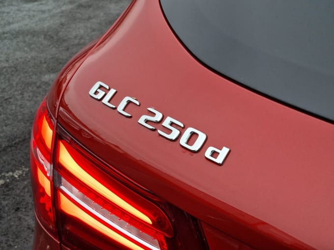 2025 Mercedes-benz Glc