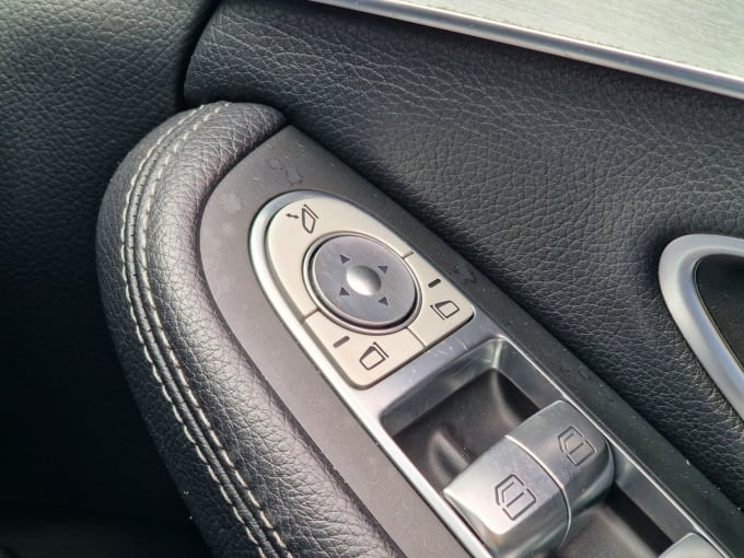 2025 Mercedes-benz C-class
