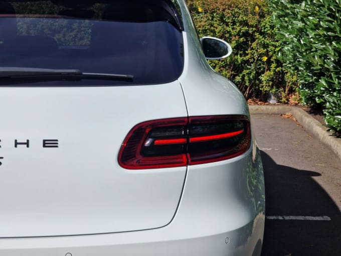 2025 Porsche Macan