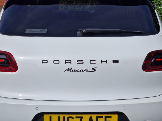 2025 Porsche Macan