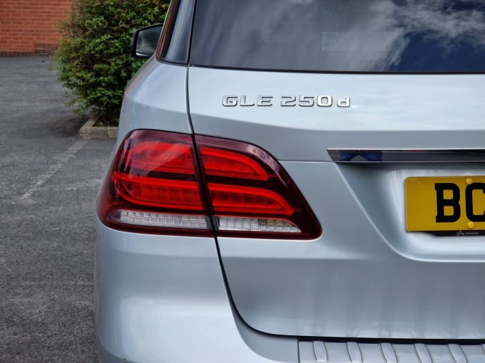 2025 Mercedes-benz Gle