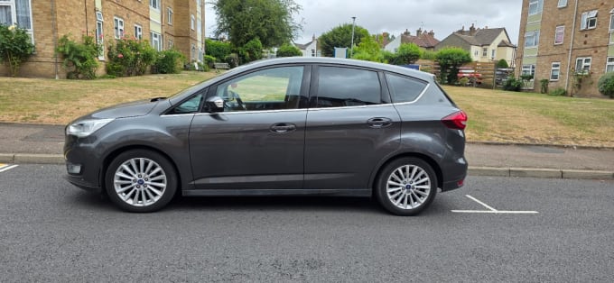 2025 Ford C-max