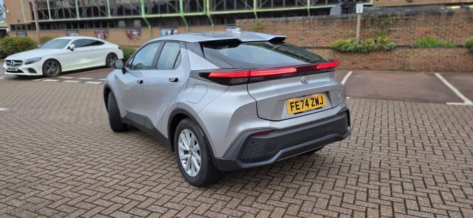 2025 Toyota C-hr