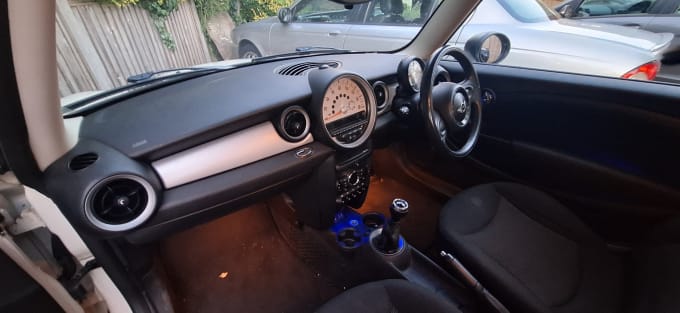2025 Mini Hatch One