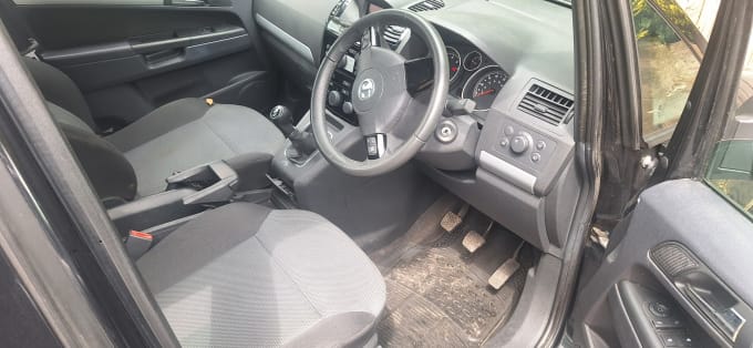2025 Vauxhall Zafira