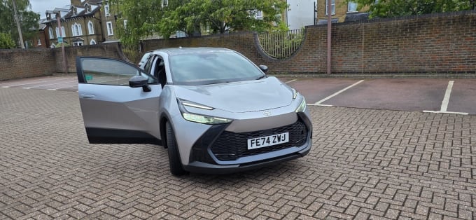 2025 Toyota C-hr