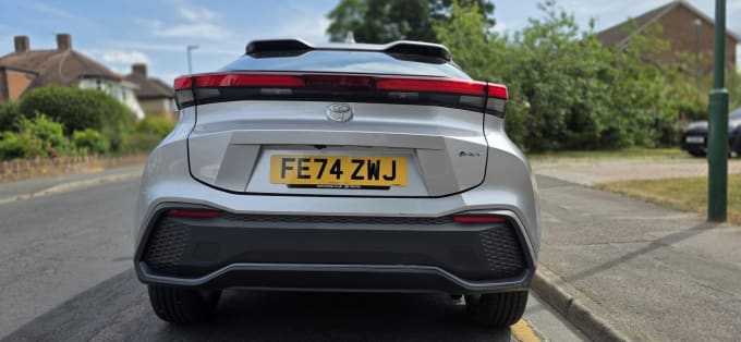 2025 Toyota C-hr