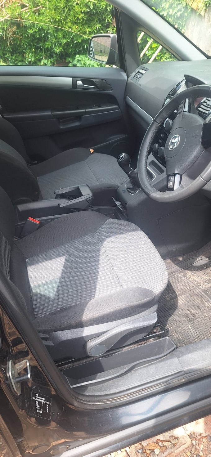 2025 Vauxhall Zafira