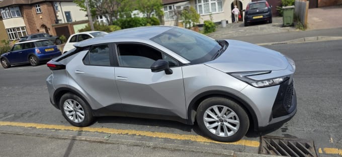 2025 Toyota C-hr