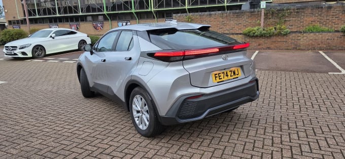 2025 Toyota C-hr