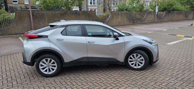 2025 Toyota C-hr