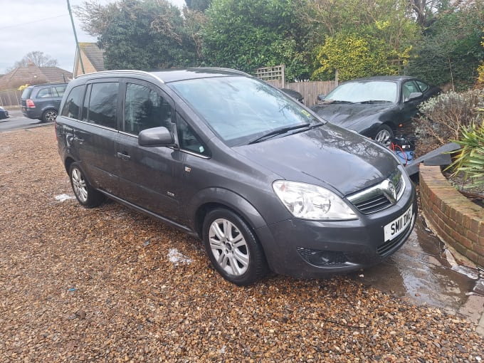 2025 Vauxhall Zafira