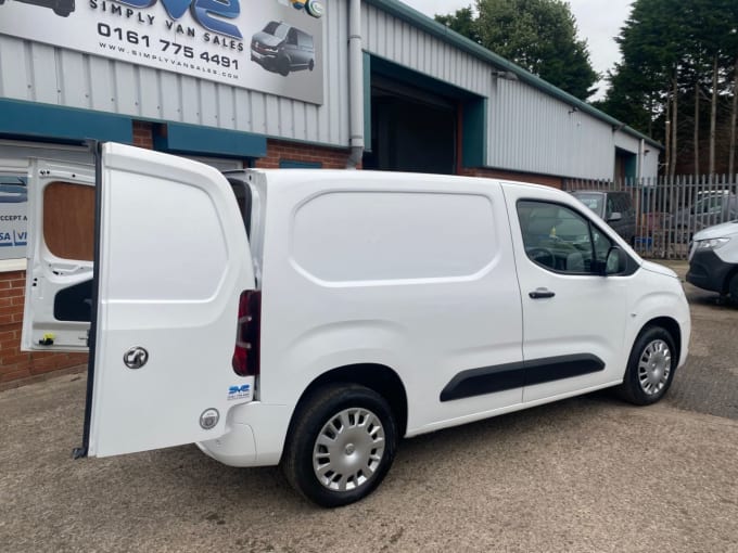 2025 Vauxhall Combo