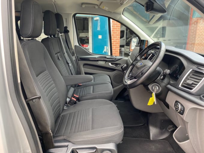 2025 Ford Transit Custom