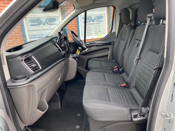 2025 Ford Transit Custom