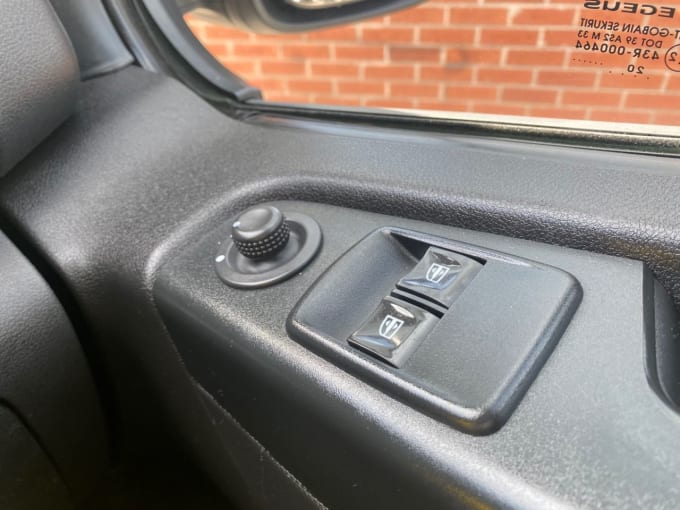 2025 Renault Trafic