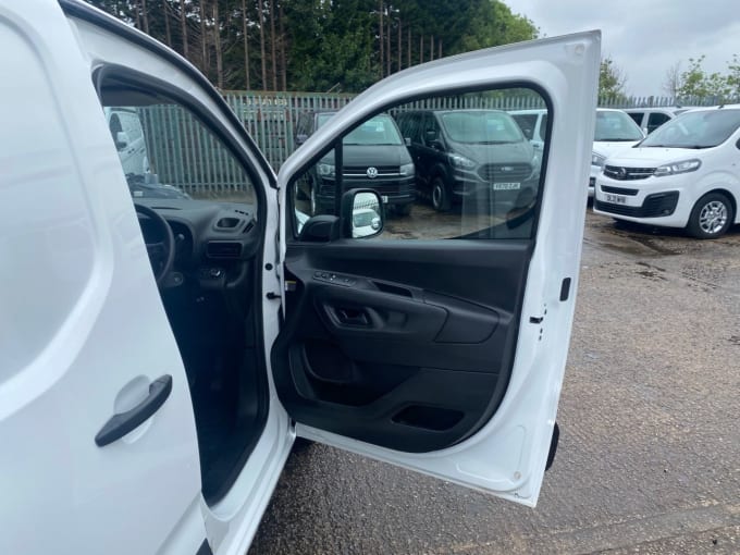 2025 Vauxhall Combo