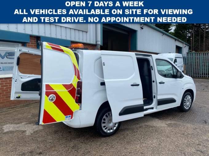 2025 Vauxhall Combo