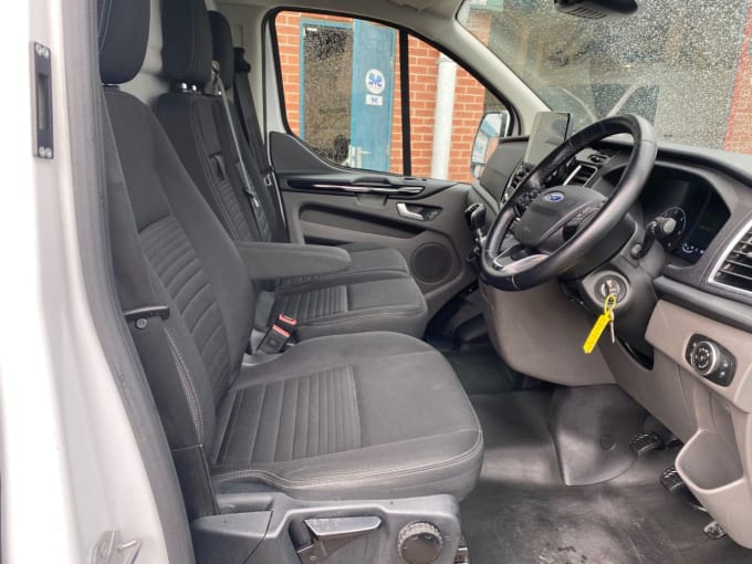2025 Ford Transit Custom
