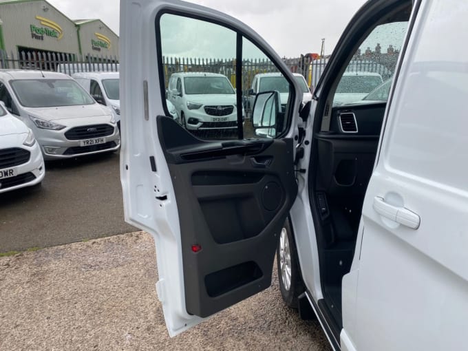 2025 Ford Transit Custom