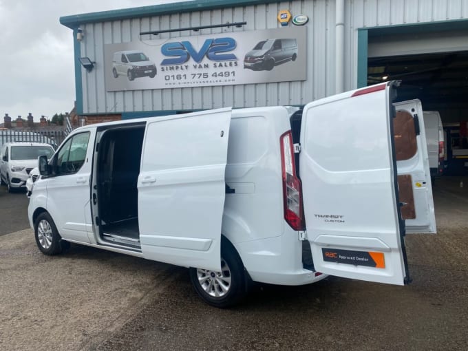 2025 Ford Transit Custom