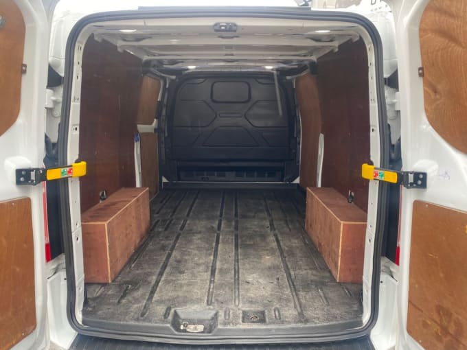 2025 Ford Transit Custom