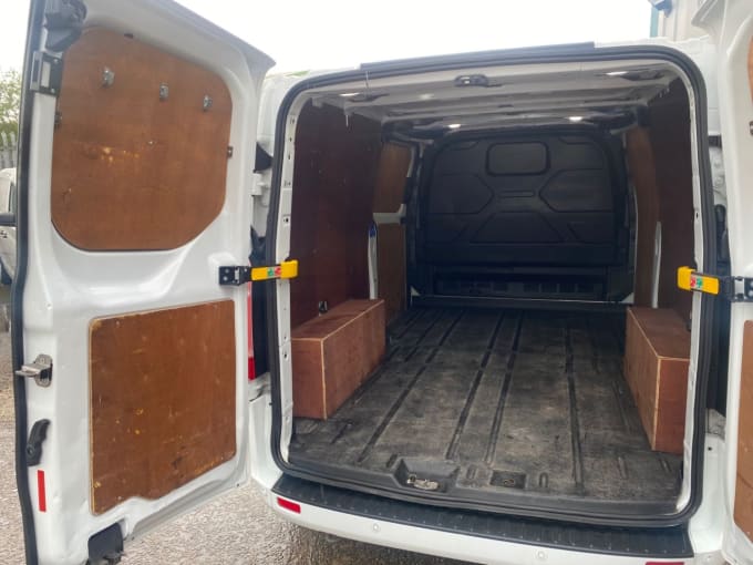 2025 Ford Transit Custom