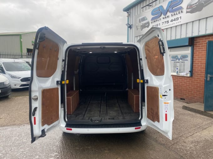 2025 Ford Transit Custom
