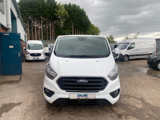 2025 Ford Transit Custom