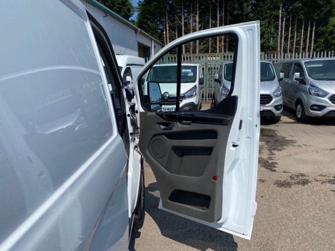 2025 Ford Transit Custom