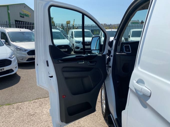 2025 Ford Transit Custom