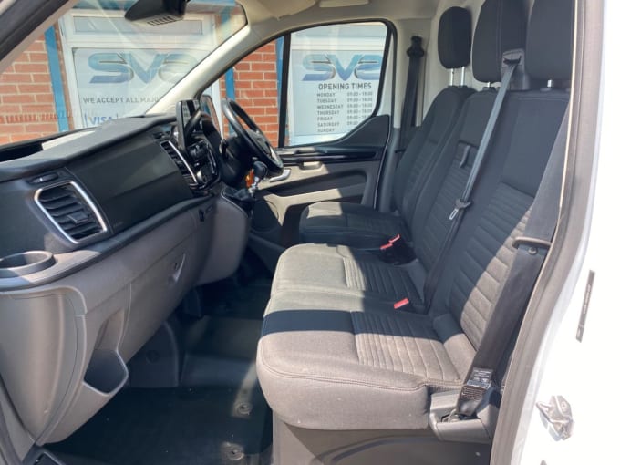 2025 Ford Transit Custom
