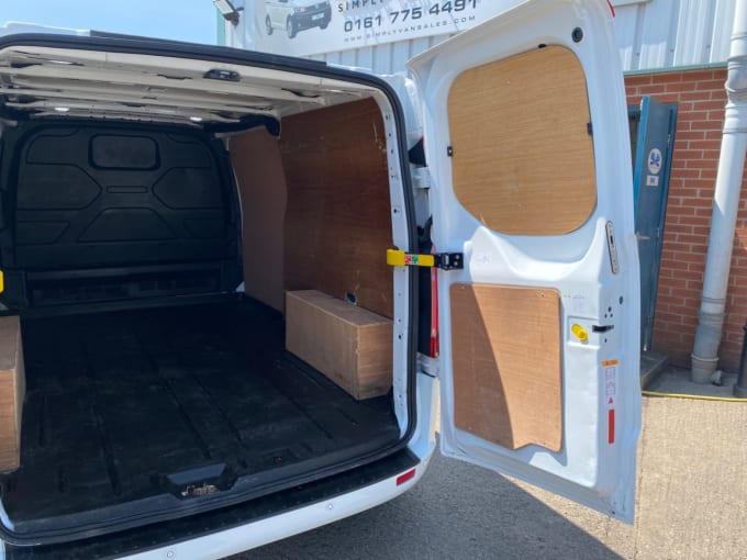 2025 Ford Transit Custom